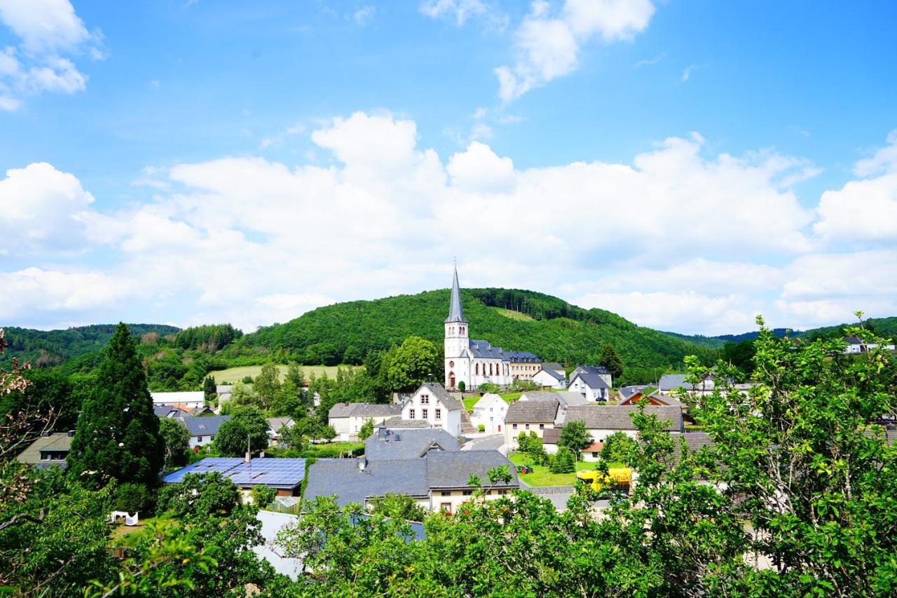 Restaurant - Pension Im Pfenn Irrhausen Экстерьер фото